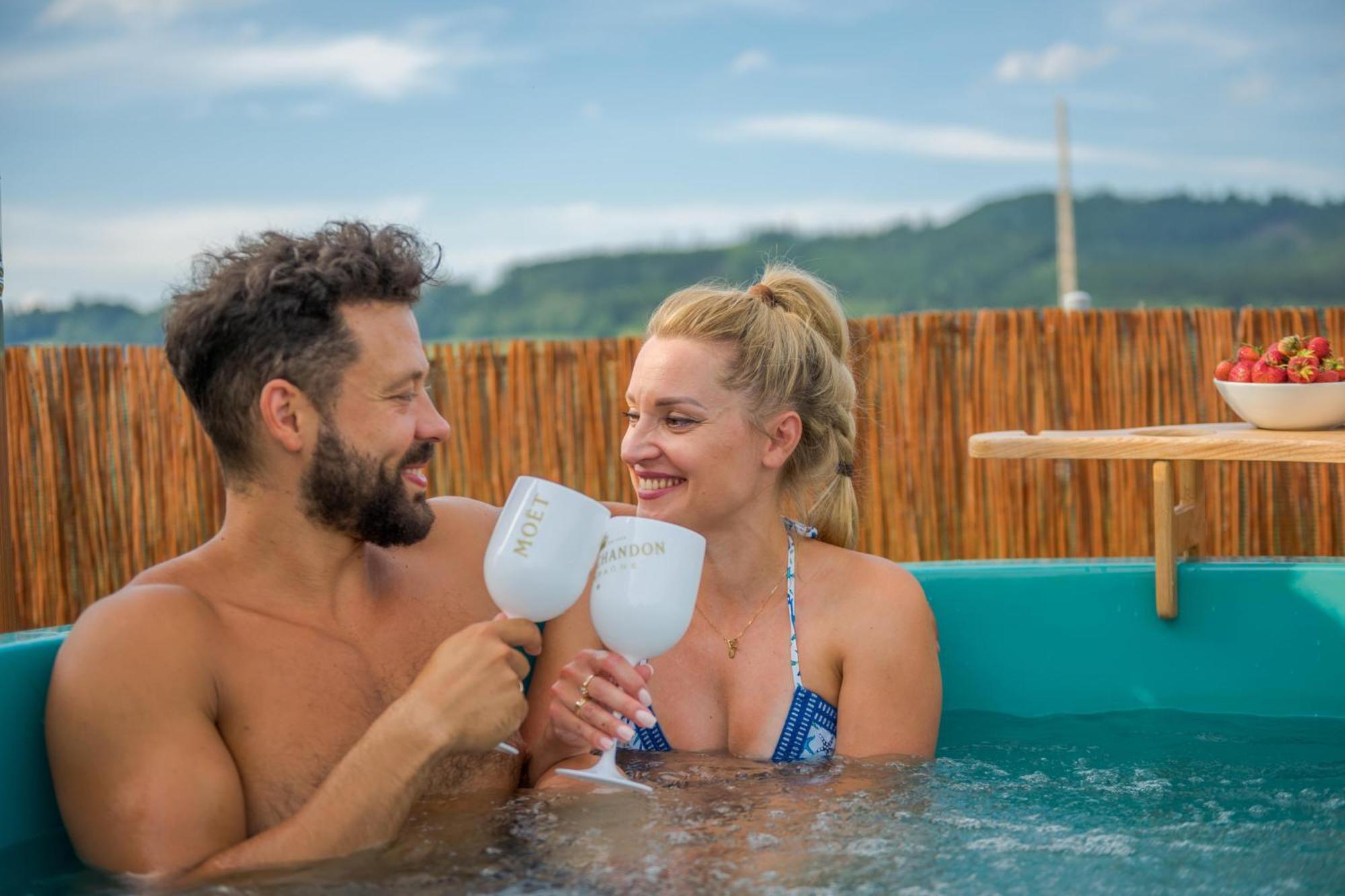 Rajska Polana Domki Premium ,Na Odludziu Z Prywatna Balia Z Jacuzzi I Sauna ,Cisza,Rowery Elektryczne,Gory,Astroprzygoda,- Adrspach, Skalne Miasto, Zamek Ksiaz,Andrzejowka,Karpacz, Sniezka,Janskie Laznie,Pec Mieroszow Exterior photo